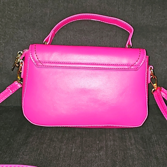 Hot Pink Purse - Picture 3 of 4